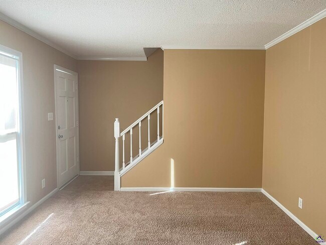 Foto del edificio - 137 N Springs Ct