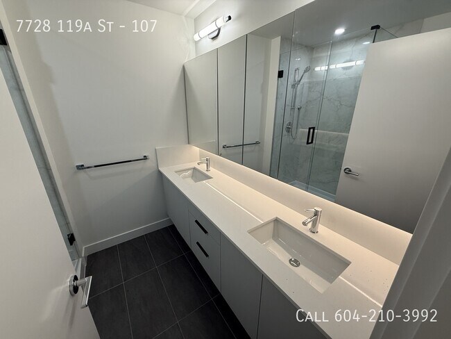Building Photo - Bright 2 Bedroom Condo in Delta