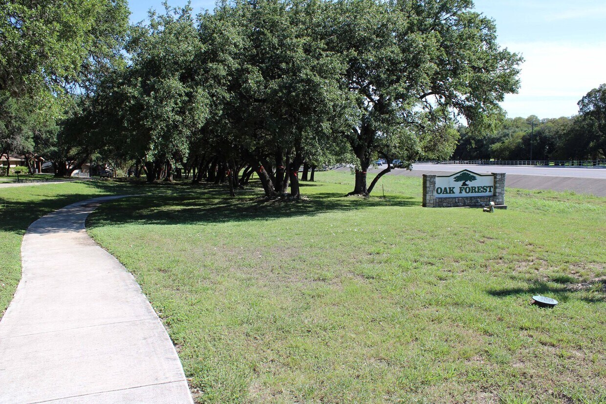 Foto principal - 3 BEDROOM OAK FOREST