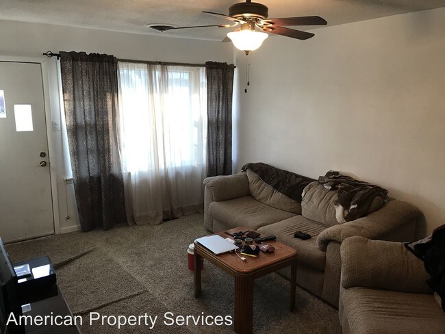 Foto del edificio - 2082 College Heights Rd