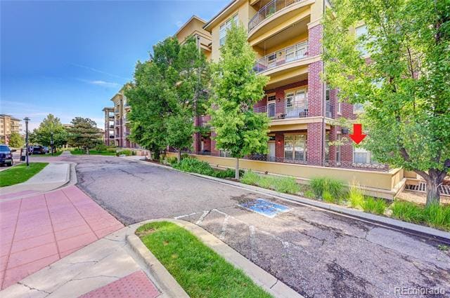 Foto del edificio - 7820 Inverness Blvd