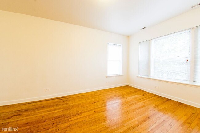 Building Photo - 1 br, 1 bath Apartment - 5832 W North Ave