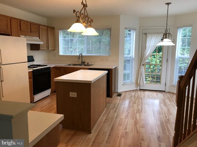 Foto del edificio - 8535 Towne Manor Ct
