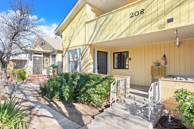 Foto del edificio - 208 13th St NW