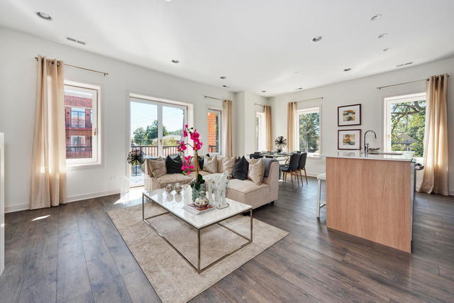 Foto del edificio - 8538 W Grand Ave