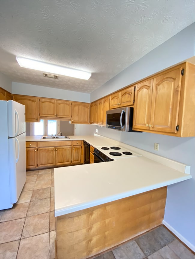 Building Photo - Perfect Duplex in a Great Auburn Neighborhood!