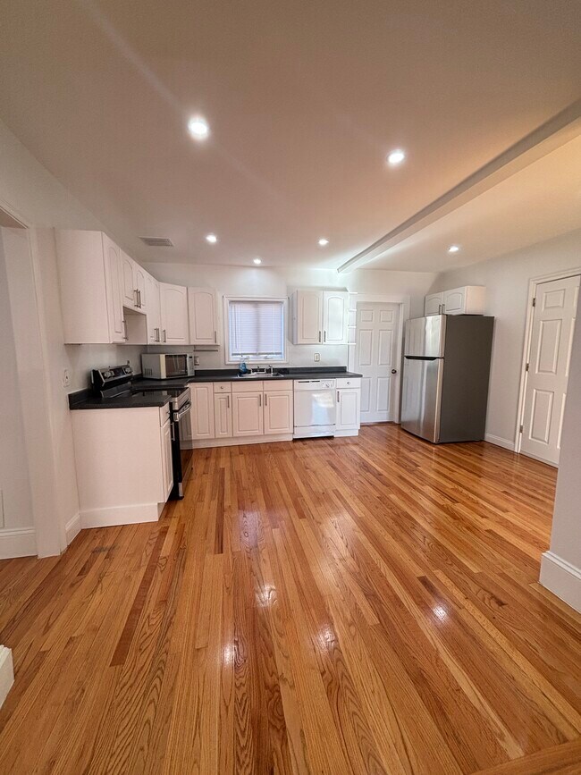 Foto del edificio - 554 Main St