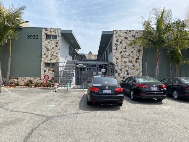 Building Photo - 3932 Sepulveda Blvd
