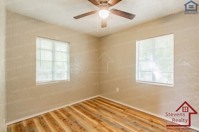 Foto del edificio - 1303 NW Taylor Ave