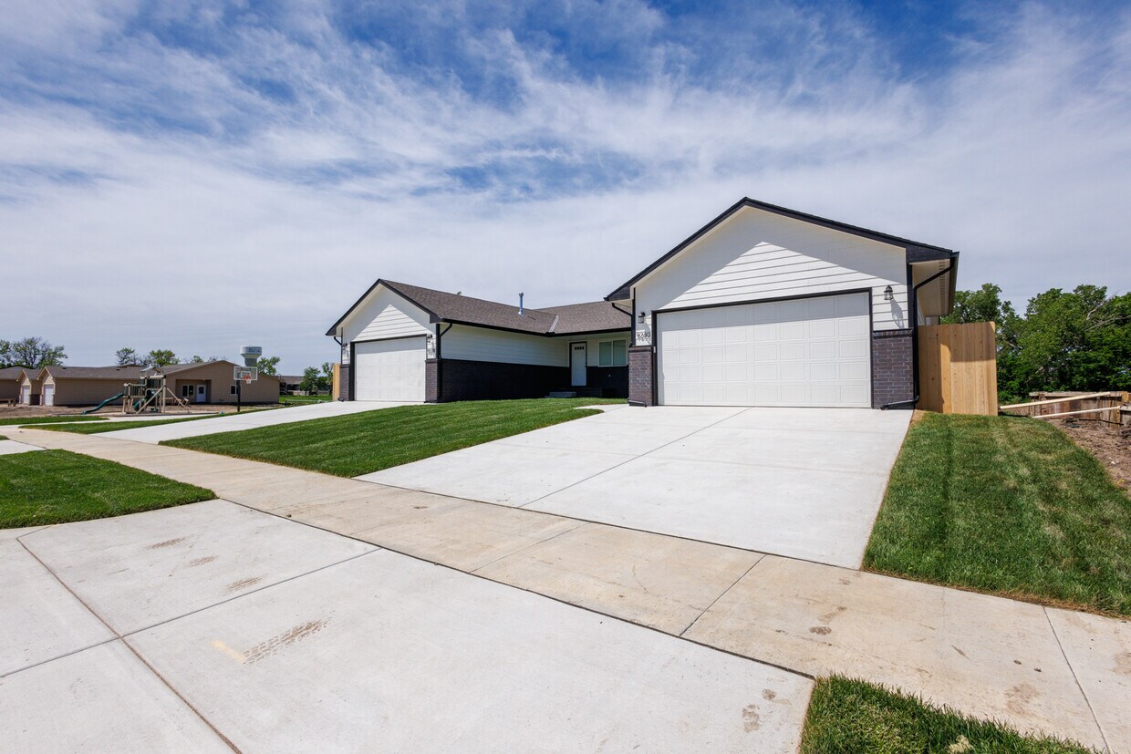 Foto principal - 9280 E Chris St