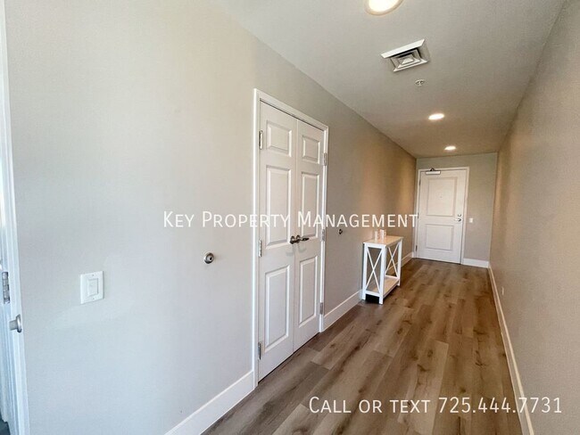 Building Photo - LUXARY 2 BED, 2 BATH HIGH RISE CONDO IN AL...