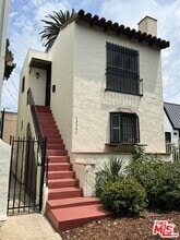 Building Photo - 1306 S Mansfield Ave