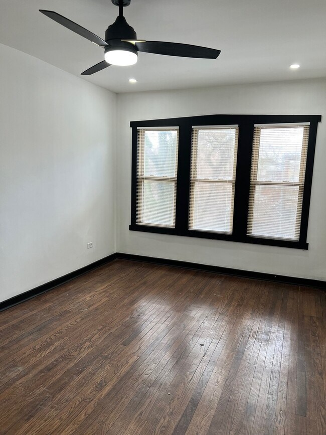 Foto del edificio - 7202 S Indiana Ave