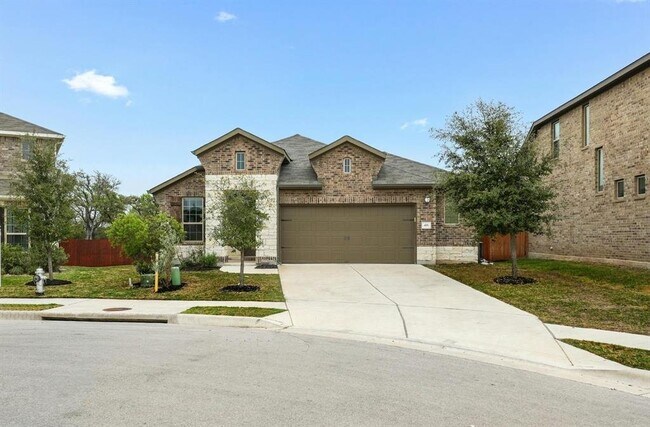 Building Photo - 416 Gabrielle Anne Dr