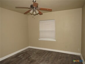 Building Photo - 214 E Munroe Ave