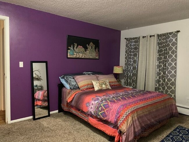 Foto del edificio - 2 Bed/1 Bath - Pool, Fireplace, Laundry Fa...