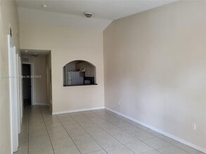 Building Photo - 2701 SE 12th Rd