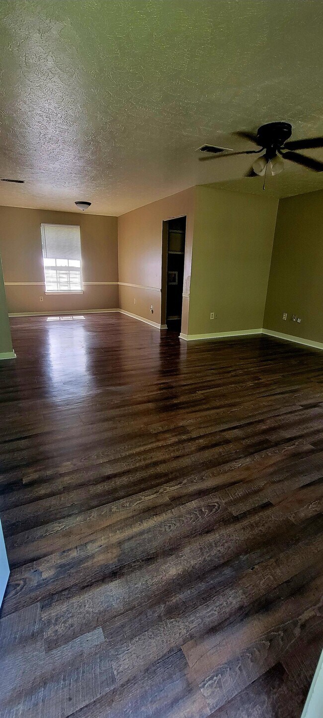 Building Photo - 1774 Brookhollow Cir