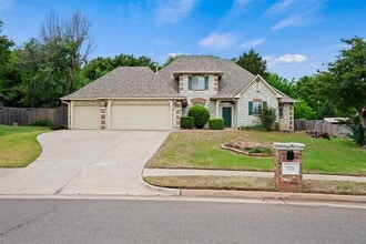 Building Photo - 205 Berkshire Dr