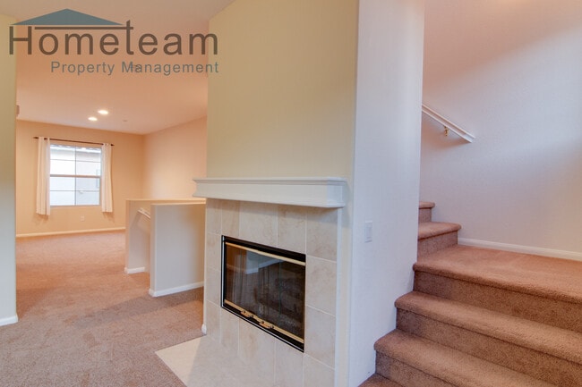 Building Photo - 2BR/2.5BA 1458 SQFT Eastlake/Chula Vista T...