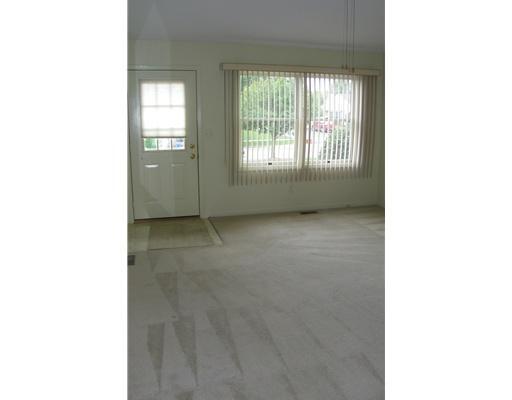 Foto del edificio - 485 Stonehaven Ct