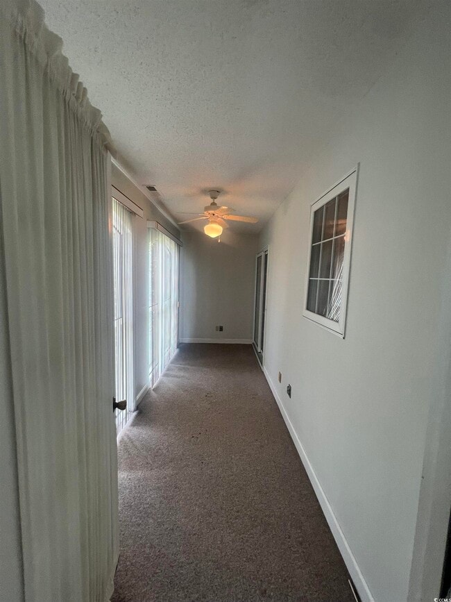 Building Photo - 595 Willow Green Dr