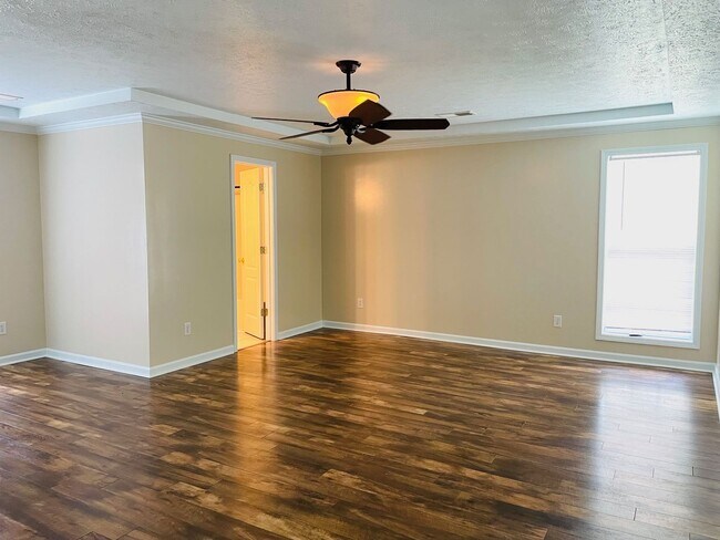 Foto del edificio - 154 Bent Oaks Dr
