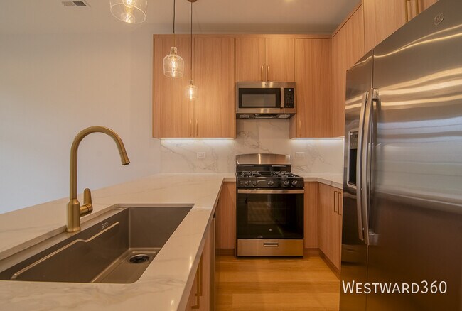 Foto del edificio - 2046 W Washington Blvd