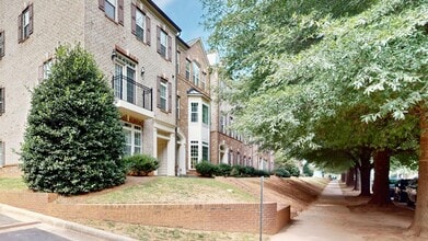 Building Photo - 1540 S Church St