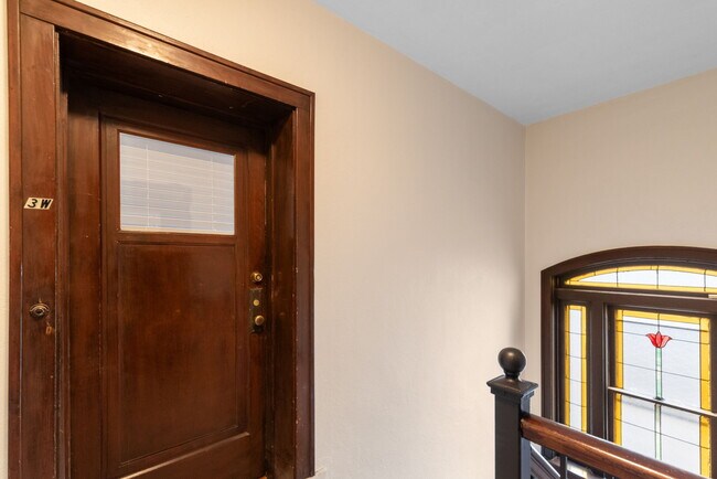 Foto del edificio - 6340 Northwood Ave