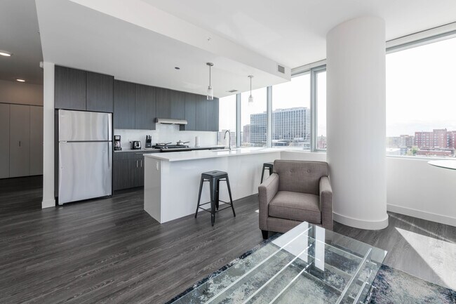 Foto del edificio - 4702 N Clarendon Ave