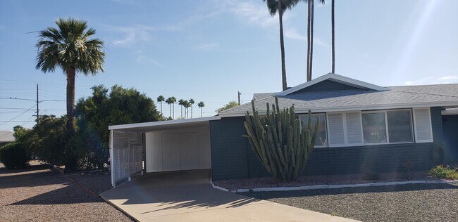 Building Photo - 12047 N St Annes Dr
