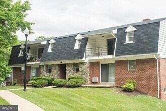 Building Photo - 706 Nottingham Rd