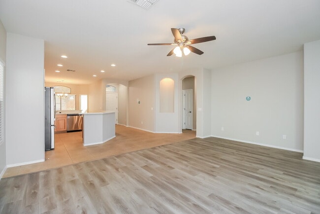 Building Photo - 44331 Rhinestone Rd