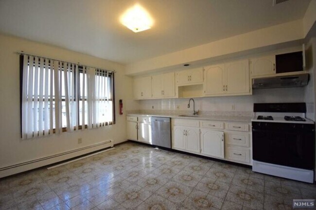 Foto del edificio - 2470 5th St