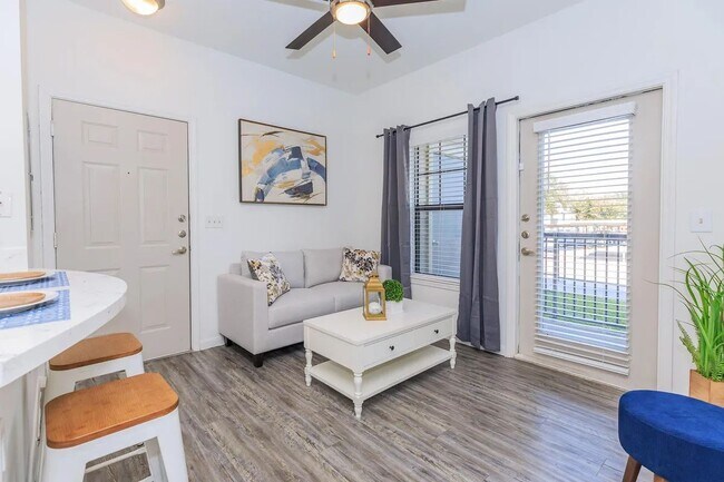 Foto del interior - 5 Oaks