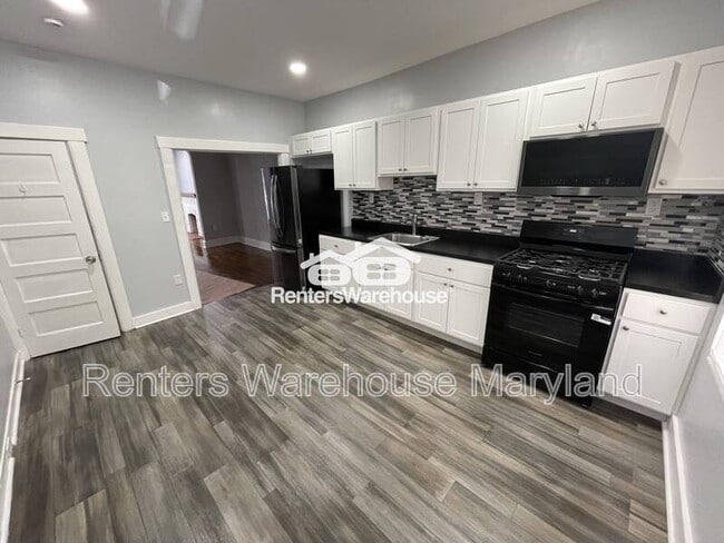 Building Photo - 2125 Cliftwood Ave