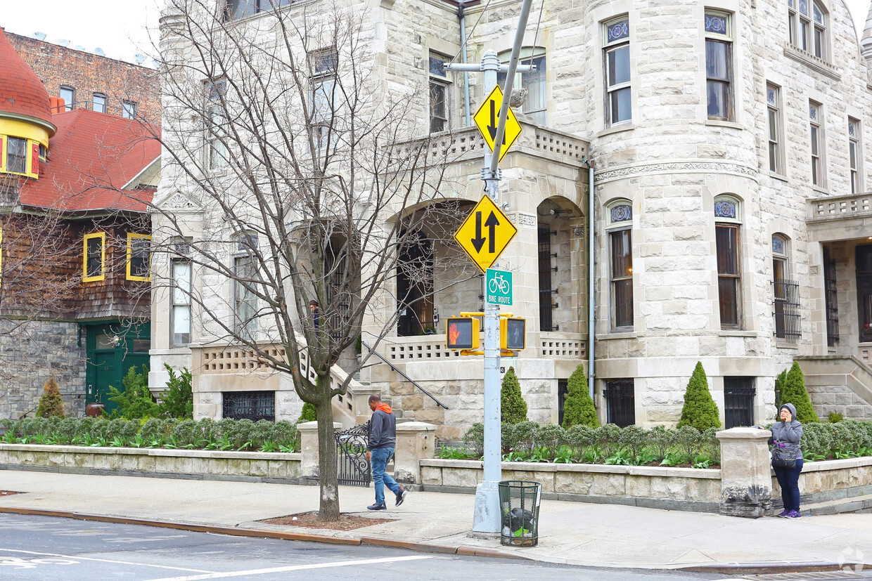 Foto del edificio - Bailey House Apartments