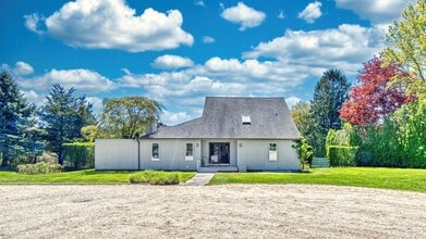 Building Photo - 83 Kellis Pond Ln