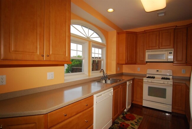 Building Photo - 37 Catamaran Ct