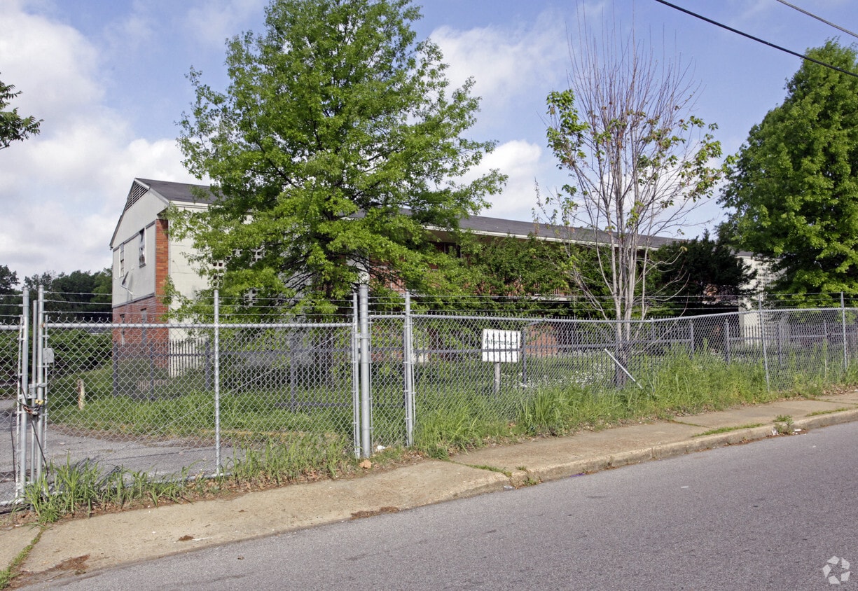 Building Photo - Oak Park Apartments
