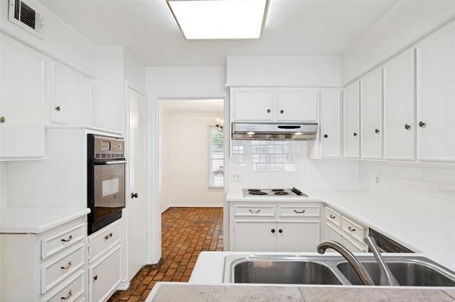 Building Photo - 7726 Dentcrest Dr