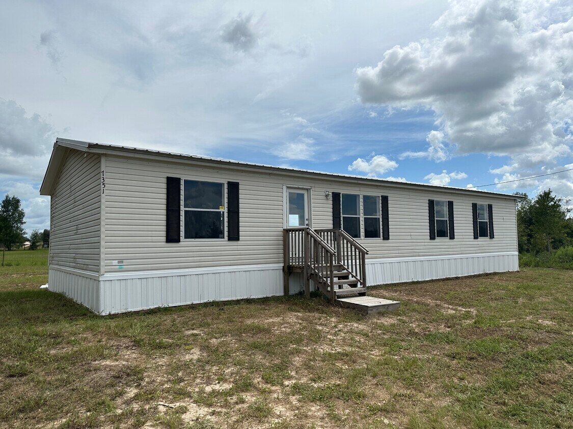 Foto principal - 7351 NE 106 Terrace