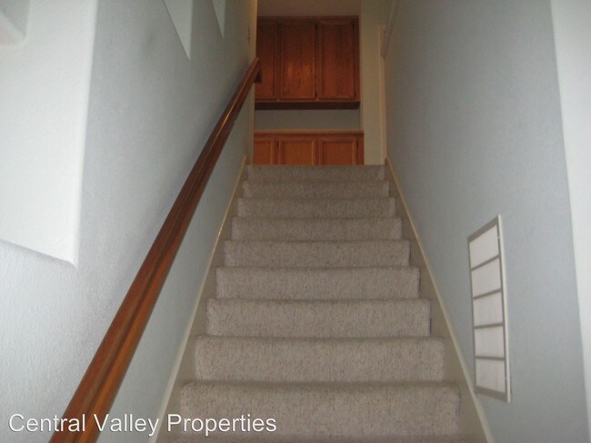 Building Photo - 4 br, 3 bath House - 865 Menay Drive