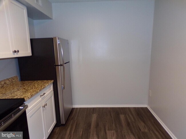 Foto del edificio - 3808 Laramie Pl