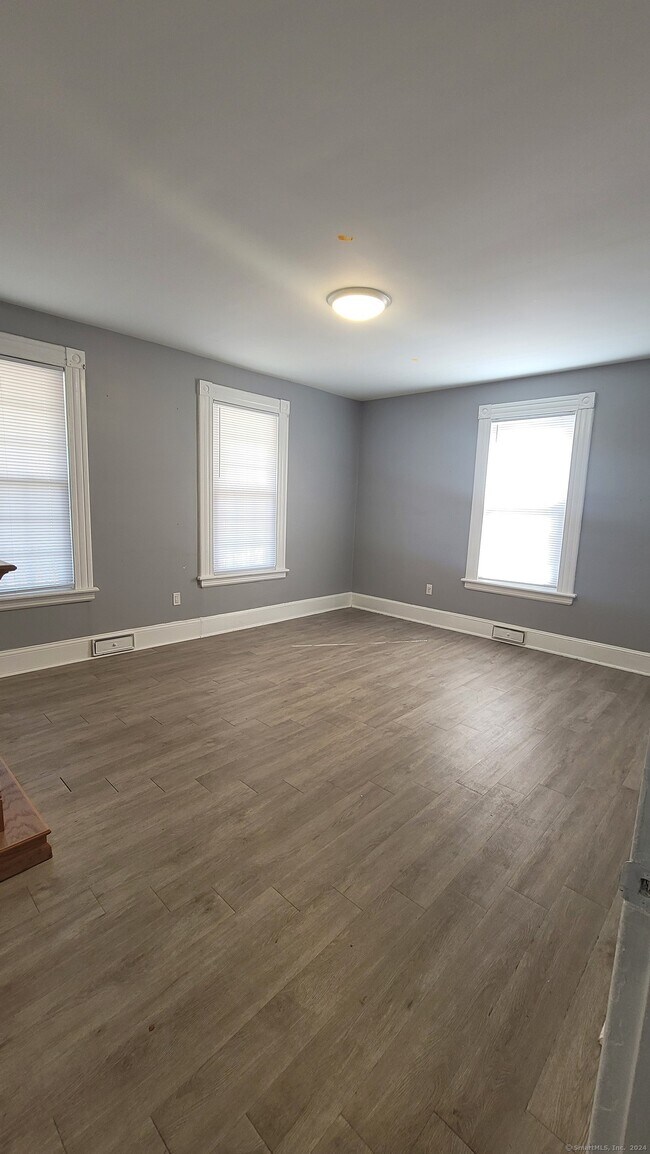 45 Ward St Unit 1st Floor, Wallingford, CT 06492 Room for Rent in