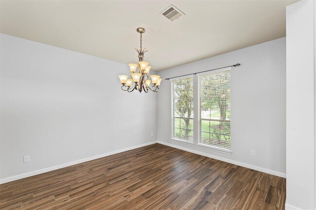 Foto del edificio - 6303 Silver Thistle Ln