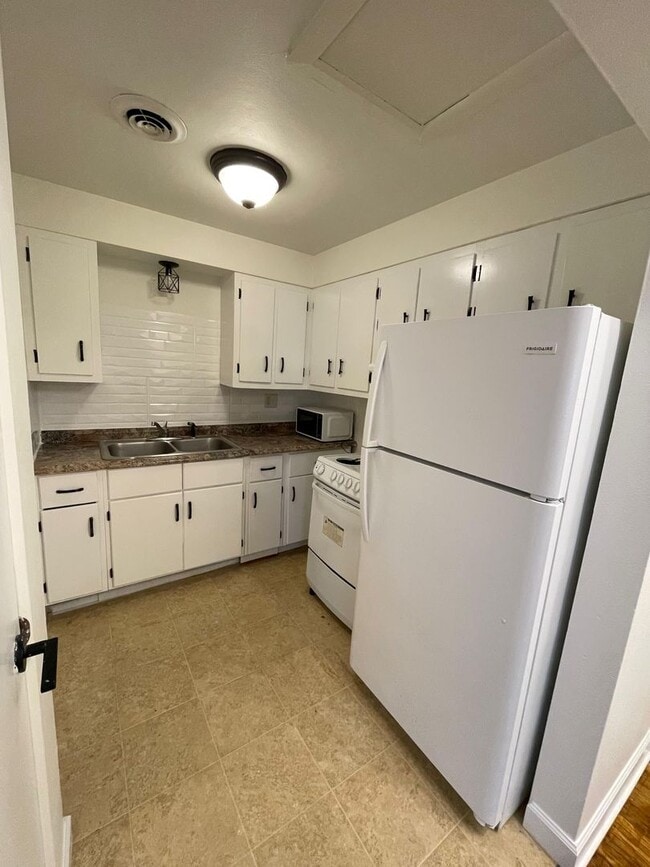 Foto del edificio - N Ellis