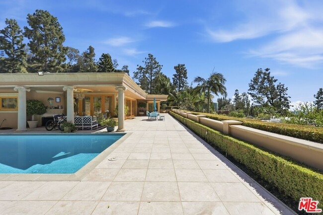 Building Photo - 1831 Loma Vista Dr