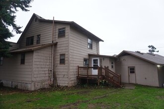 Building Photo - 14017 NW 43rd Ave